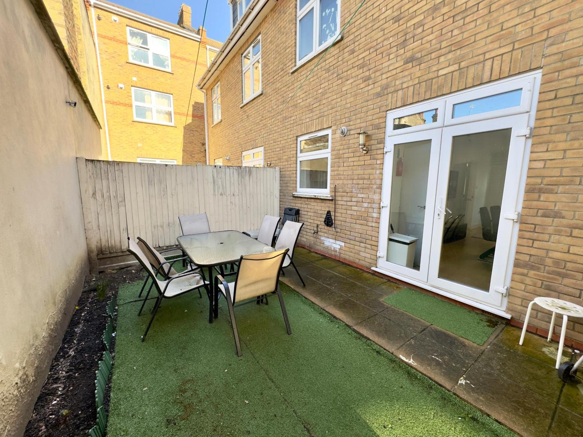 3 Bedrooms Spacious House, Separate Reception, 2 Full Bathrooms, Parking, Garden London Exterior photo